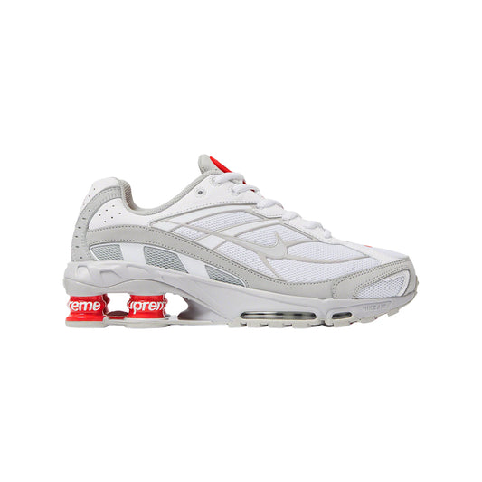 나이키 x 슈프림 샥스 라이드 2 SP 화이트